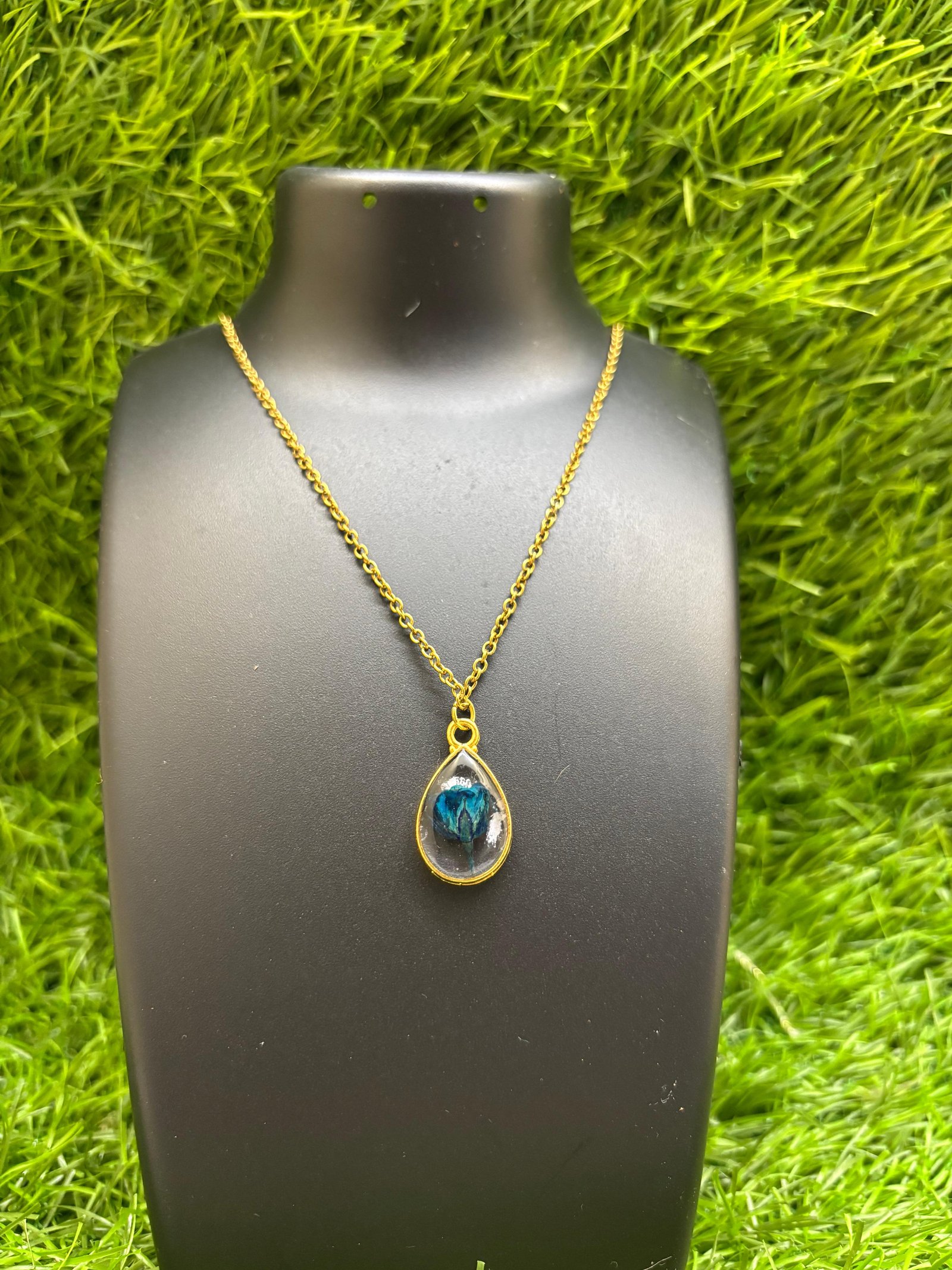  Real Dried & Floral Resin Pendants with  Chain Neckpiece